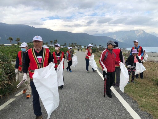 守護觀光家園由我做起 花蓮觀光大使志工隊七星潭淨灘