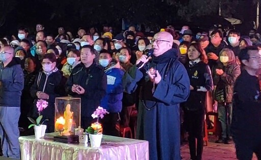 影音/社頭清水岩寺舉辦「歲末點燈祈福法會」 民眾聆聽開示能夠同沾法喜