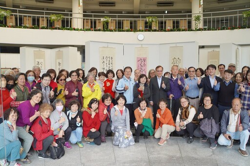 影音/大葉三五藝術共舞 長青大學「秀彩溢筆、舞墨逸生」書畫聯展迎校慶