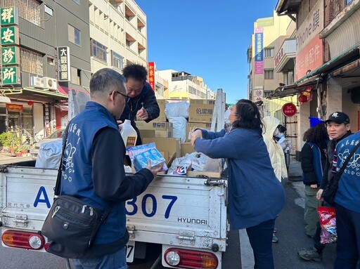 家扶北彰展愛隊走訪扶助家庭 傳愛送暖 陪伴孩子溫馨過新年