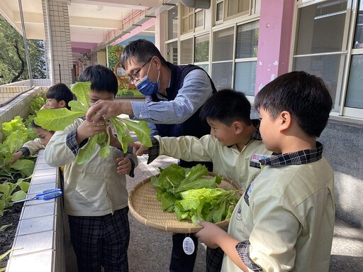 曾志華獲國家食農教育傑出貢獻獎 傾力實踐低碳永續生活