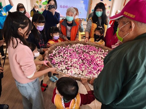 影音/田中日照中心舉辦老幼共學 祖孫一同搓湯圓同樂慶元宵