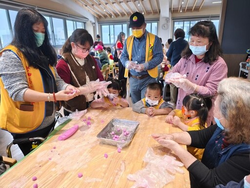 影音/田中日照中心舉辦老幼共學 祖孫一同搓湯圓同樂慶元宵