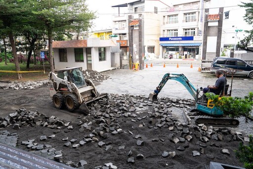 校門遇雨即積水 遠雄志工為學童打造平坦校園路