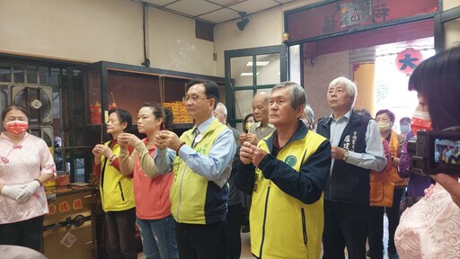 影音/大東門福德祠「頭牙」祝壽 祭拜供品中「麻糬」象徵「黏錢」最受喜愛