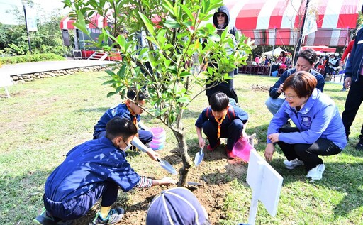 織一片生態綠網植樹活動 彰化種下希望一起愛地球