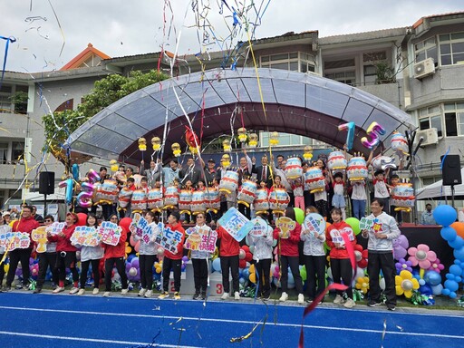 東華附小75週年校慶運動會熱鬧滾滾 親師生歡慶新穎運動場啟用