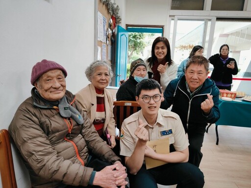 替代役許淵聖專業服務到位 花蓮榮家住民致贈紅包感謝