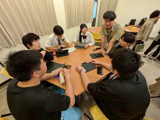 臺南一中一天接待三所日本高校來訪 特色課程「最在地就是最國際」