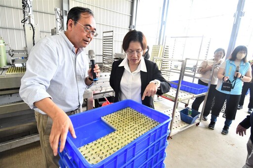 打造新興農業的示範場域 王惠美參訪AI科技綠農金「日光蔬活」水耕蔬菜農場