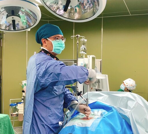 勞動一輩子落得全身腰酸背痛 員榮醫師用微創脊椎內視鏡手術解決