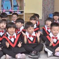 花蓮市幼大班學童披學士服留影 為人生第一階段按下學畢快樂鍵