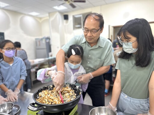 東華附小慶祝母親節 徵文徵照片做點心一起來