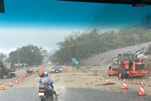 影音/豪雨台9線蘇花崇德段土石流 道路淹沒中斷