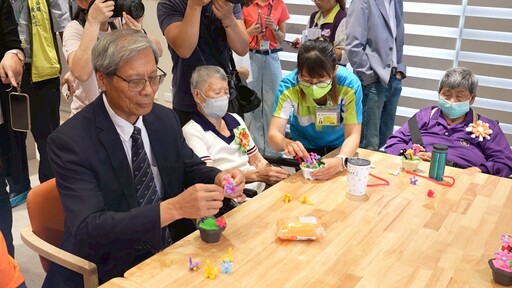 秀傳第八家日照中心「大城秀和苑」開幕 百歲阿公與縣長PK龍舟賽 活力十足