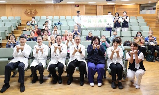 粽葉飄香 腎「粽」其事 花蓮慈院陪腎友健康慶端午