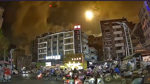 影音/廣東夜空超大火流星 專家:能看到機率像中頭彩一樣難