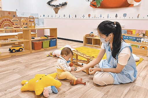 張善政:打造彈性育兒 桃園三項臨托新制上路支援家庭照顧需求