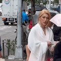 台北街頭撞見「肌肉版席琳狄翁」跑外送 網友笑瘋：是潘若迪啦！
