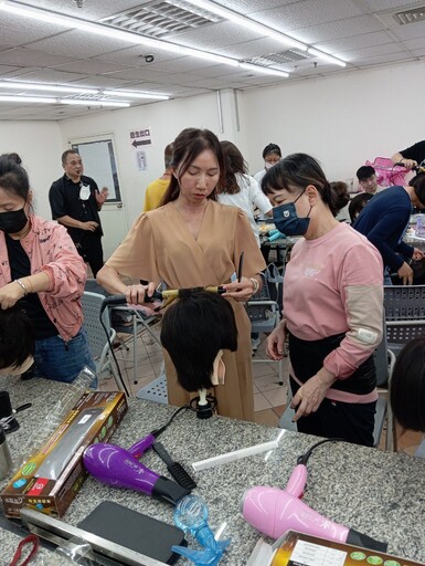 學習技能還能領津貼 嘉義縣下半年職訓課程熱烈招生中