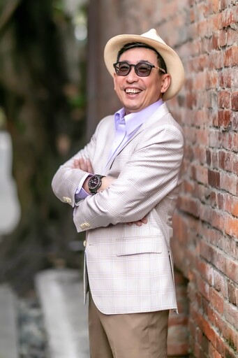臺北相聲大會、轉型跨國演藝平台 影像破框互動、創造新實境秀