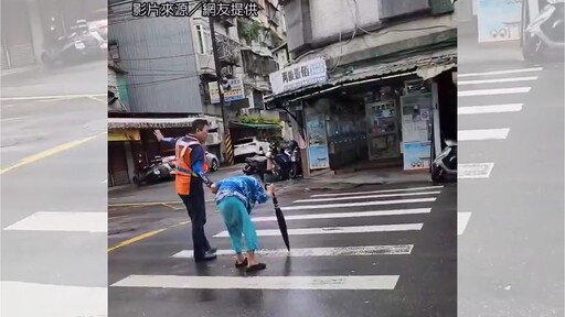 影音/帶駝背老阿嬤倒垃圾過馬路 新北清潔隊員感動上萬網友