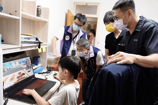 十年如一日的愛心 微星科技持續捐贈電腦物資 為新北弱勢家庭點亮希望