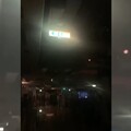 影音/宜蘭新月廣場驚傳停電 民眾摸黑吃飯逛街