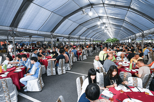 感恩神明庇佑桃園 2025桃園閩南文化節「總鋪師辦桌」 張善政邀市民共享美食