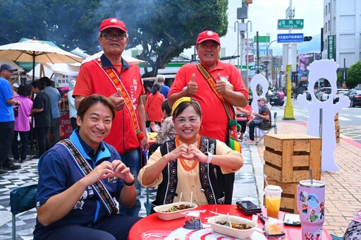 原民日「野市」市集 市長魏嘉彥學族語同樂