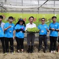 第八屆「一季園主」扶植精緻農業人才 青年園主率先種下甜瓜苗