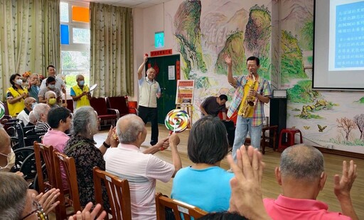 張志範將軍薩克斯風音樂饗宴 勾起花蓮榮家長輩青春回憶