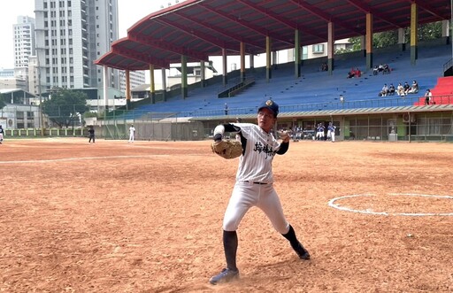 頂新和德力挺女子棒球 接棒未來女棒寫下七連霸傳奇