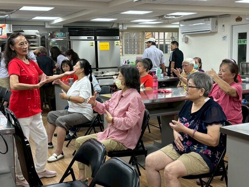 新北糕餅業職業工會據點啟用 全台首創工會運作模式 讓長輩手作糕餅
