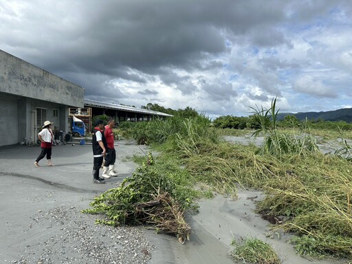 馬太鞍溪堰塞湖潰堤災情嚴重 花縣府協助農糧、畜牧業復原