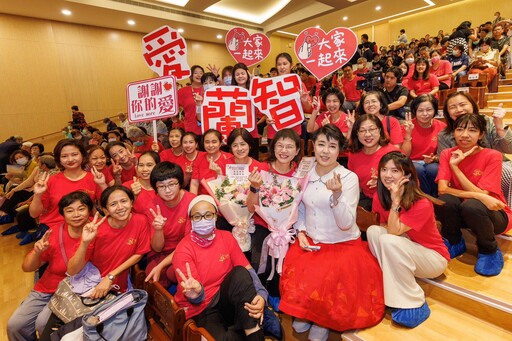 「歡唱滿人間」慈濟宜蘭園區熱鬧開唱！ 簡文秀返鄉吟中秋