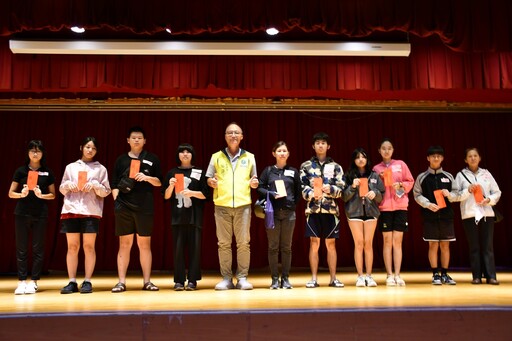 「窮不能窮教育」! 彰化市公所頒發低收入戶子女教育補助費