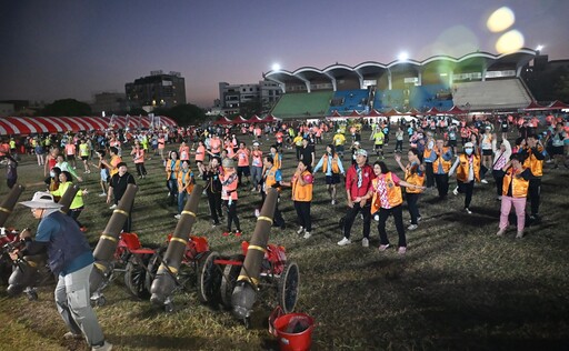 2025鹿港馬拉松熱鬧開跑 補給站提供麵線糊、蝦猴等在地小吃