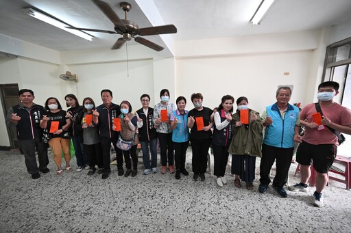 堰塞湖潰決受災吉安鄉籍住民 游淑貞偕同鄉代捐贈救助金