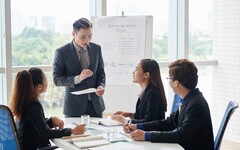 學習不再只有一條路 用專題與證照整合商業管理與數位轉型