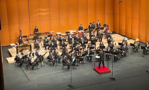 嘉大音樂系管樂團韓國演出 中華民國國旗首次飄揚在世界管樂年會舞台