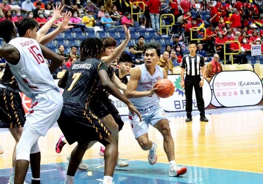 2024佛光盃大學籃球邀請賽開幕 陳其邁到場支持國際版UBA開球