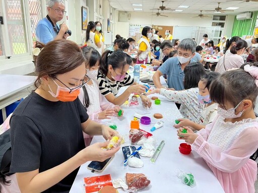 高市立社教館舉辦「熊麻吉～收藏夾」親子活動