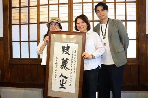 快義人生 張李德和全集 新書發表 黃敏惠盼以文學滋養城市