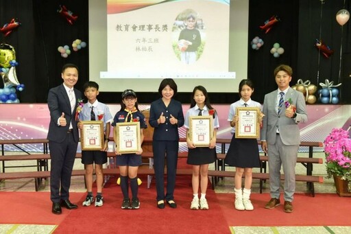 嘉市垂楊、大同、民族國小第80屆畢業典禮 黃敏惠回母校為畢業生獻上祝福