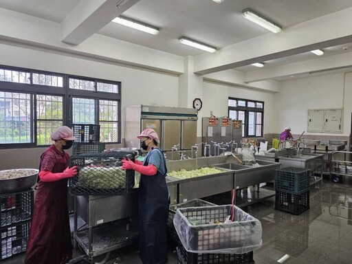 嘉義市新學期啟航 郭添財處長溫暖迎師生開學