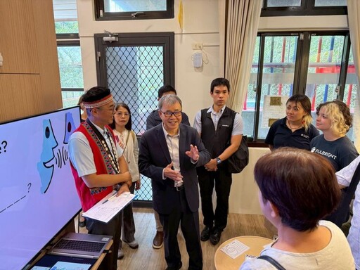 教育部長鄭英耀訪視阿里山國中小偏鄉雙語教育暨學生宿舍裝修落成