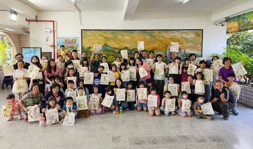 高市立社教館親子共學 巡迴列車進校園 親子創意袋袋相傳