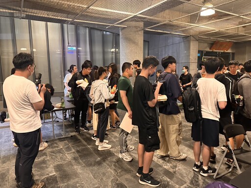 從校園看AI未來!欣亞攜校園同步追老黃 免費再抽RTX神卡