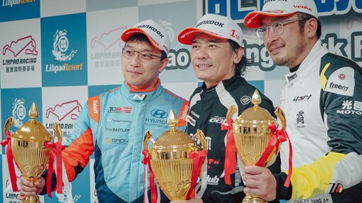 Hyundai & KMSA N崔會長以Avante N在TCR麗寶賽道創下1分46秒單圈紀錄